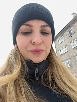 Snapshot of OlgaBuzzz chatting on 2, 2, 2025 OlgaBuzzz online show from 2, 2, 2025