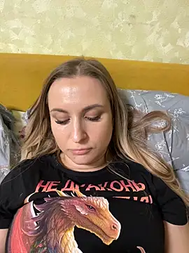 Snapshot of OlgaBuzzz chatting on 4, 2, 2025 OlgaBuzzz online show from 4, 2, 2025