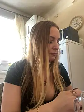 Snapshot of OlgaBuzzz chatting on 23, 2, 2025 OlgaBuzzz online show from 23, 2, 2025