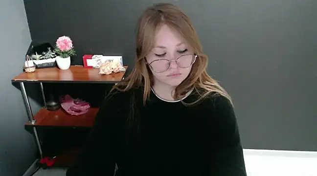 Snapshot of lady_minx chatting on 6, 12, 2024 lady minx online show from 6, 12, 2024