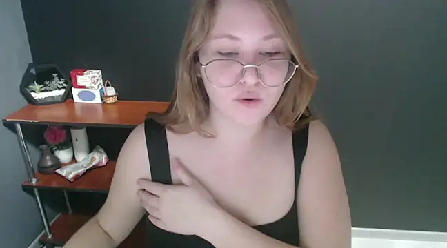 Snapshot of lady_minx chatting on 19, 12, 2024 lady minx online show from 19, 12, 2024