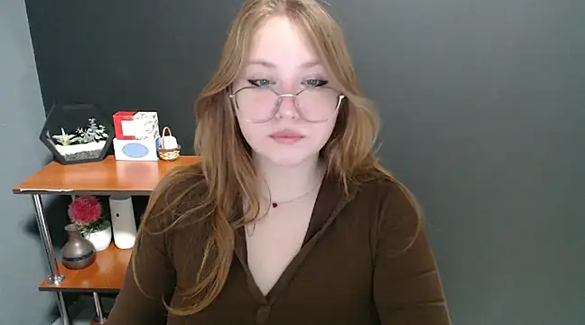 Snapshot of lady_minx chatting on 26, 12, 2024 lady minx online show from 26, 12, 2024