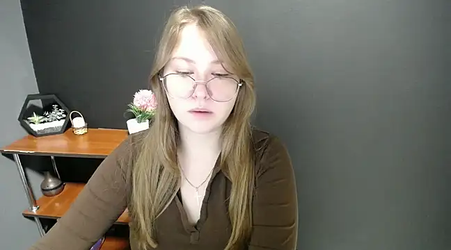 Snapshot of lady_minx chatting on 19, 2, 2025 lady minx online show from 19, 2, 2025