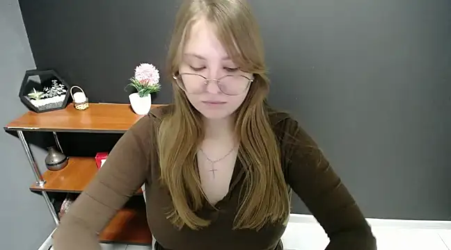 Snapshot of lady_minx chatting on 19, 2, 2025 lady minx online show from 19, 2, 2025