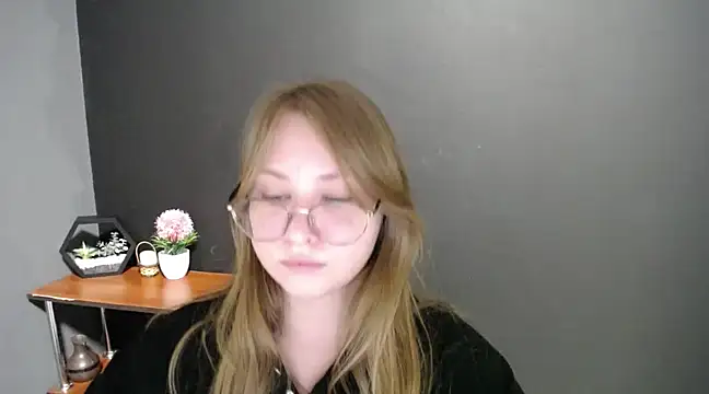 Snapshot of lady_minx chatting on 24, 2, 2025 lady minx online show from 24, 2, 2025