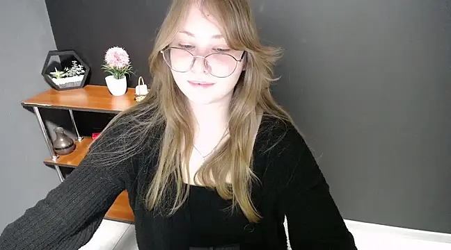 Snapshot of lady_minx chatting on 28, 2, 2025 lady minx online show from 28, 2, 2025