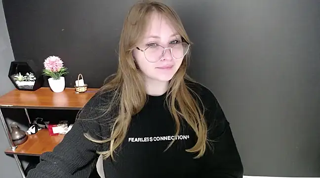 Snapshot of lady_minx chatting on 18, 3, 2025 lady minx online show from 18, 3, 2025