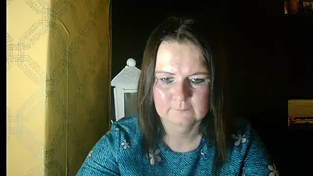 Snapshot of DoreenLips chatting on 4, 12, 2024 DoreenLips online show from 4, 12, 2024