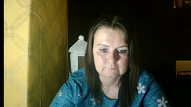 Snapshot of DoreenLips chatting on 4, 12, 2024 DoreenLips online show from 4, 12, 2024