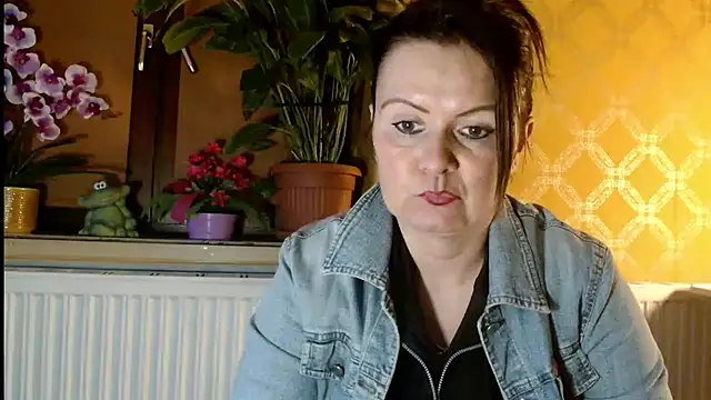 Snapshot of DoreenLips chatting on 20, 1, 2025 DoreenLips online show from 20, 1, 2025