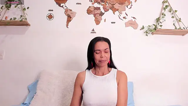 Evawalker  online show from 29, 12, 2024