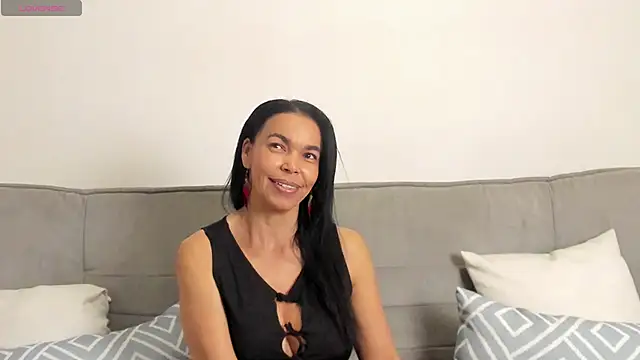 Evawalker  online show from 12, 1, 2025