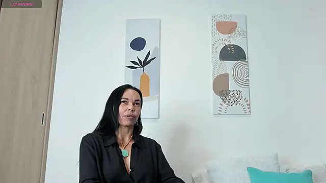 Evawalker  online show from 8, 2, 2025