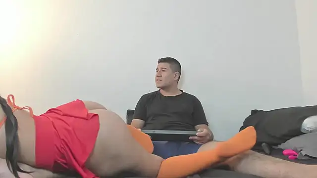 Snapshot of evanandsunny chatting on 28, 2, 2025 evanandsunny online show from 28, 2, 2025