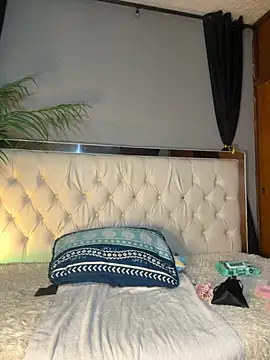 Aidan twink online show from 26, 9, 2025