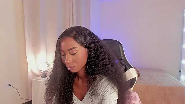 SavannahWildee online show from 12, 1, 2025