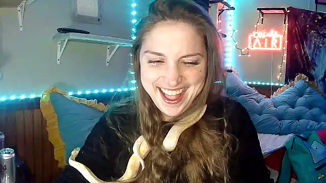 Snapshot of mirannacult chatting on 19, 12, 2024 mirannacult online show from 19, 12, 2024