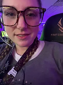 Snapshot of mirannacult chatting on 6, 1, 2025 mirannacult online show from 6, 1, 2025