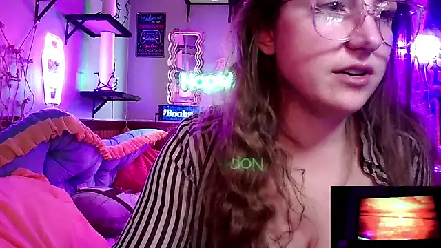 Snapshot of mirannacult chatting on 2, 2, 2025 mirannacult online show from 2, 2, 2025