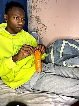 Snapshot of fireboyafrica chatting on 11, 11, 2025 fireboyafrica online show from 11, 11, 2025