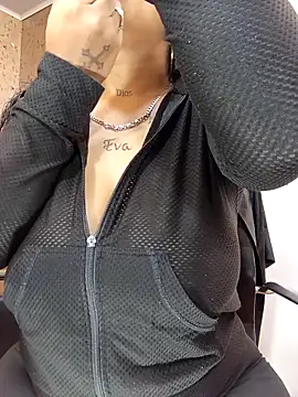 Michelle Brito1 online show from 7, 3, 2025