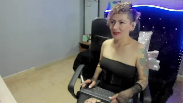 Maria fernandaxxx  online show from 11, 12, 2024