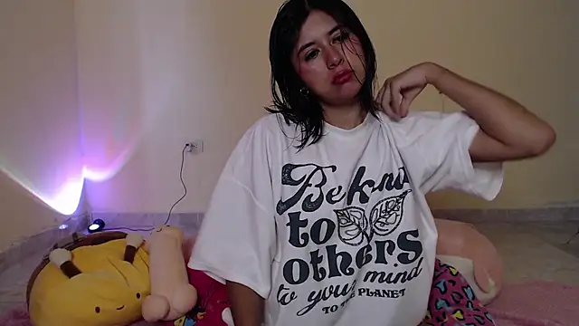 Snapshot of _maiahairy_ chatting on 28, 1, 2025 maiahairy online show from 28, 1, 2025