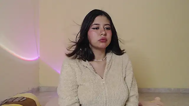 Snapshot of _maiahairy_ chatting on 25, 2, 2025 maiahairy online show from 25, 2, 2025