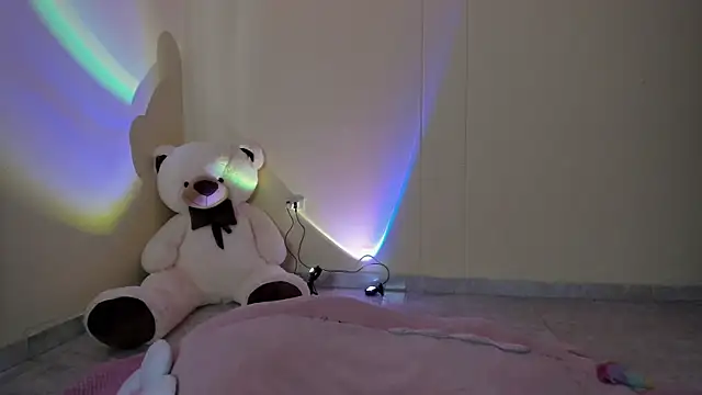 Snapshot of _maiahairy_ chatting on 17, 10, 2025 maiahairy online show from 17, 10, 2025