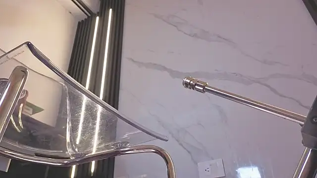 Scarlet Red  online show from 21, 2, 2026