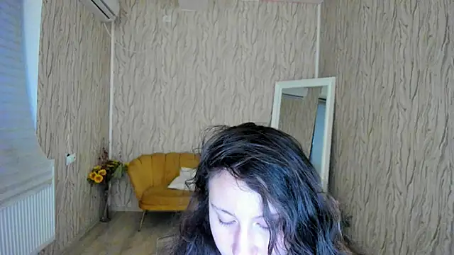 AishaRouhi online show from 8, 1, 2025