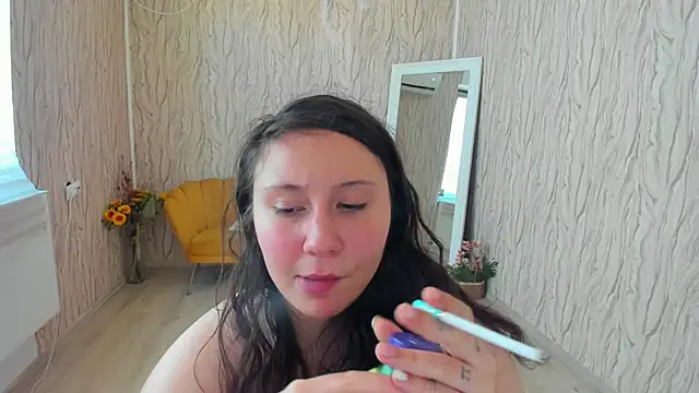 AishaRouhi online show from 9, 1, 2025