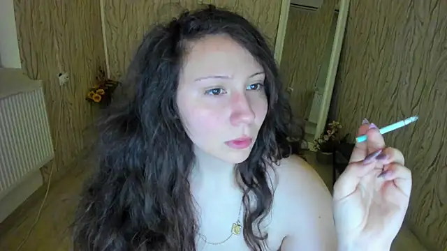 AishaRouhi online show from 1, 2, 2025