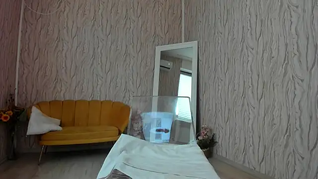 AishaRouhi online show from 15, 2, 2025