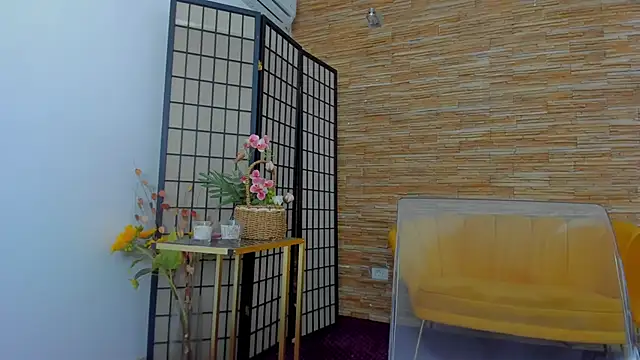 AishaRouhi online show from 10, 9, 2025