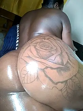 Hugemassivebootie online show from 14, 3, 2025