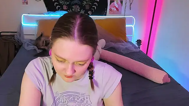 Snapshot of BebKonie chatting on 13, 2, 2025 BebKonie online show from 13, 2, 2025