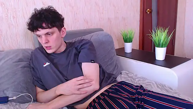 Snapshot of RYAN__GOSLING chatting on 30, 9, 2025 RYAN  GOSLING online show from 30, 9, 2025