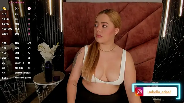 Snapshot of isabella_arias1 chatting on 17, 2, 2025 isabella arias1 online show from 17, 2, 2025