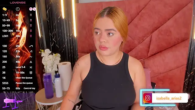 Snapshot of isabella_arias1 chatting on 8, 3, 2025 isabella arias1 online show from 8, 3, 2025