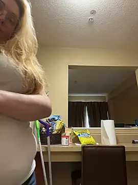 Lalalynn online show from 11, 4, 2026