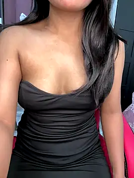 Snapshot of LeisyXO chatting on 9, 11, 2025 LeisyXO online show from 9, 11, 2025