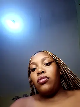 Snapshot of Queenshaz01 chatting on 27, 2, 2025 Queenshaz01 online show from 27, 2, 2025
