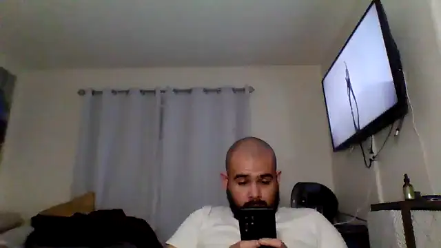Snapshot of JooveyRose chatting on 4, 1, 2025 JooveyRose online show from 4, 1, 2025