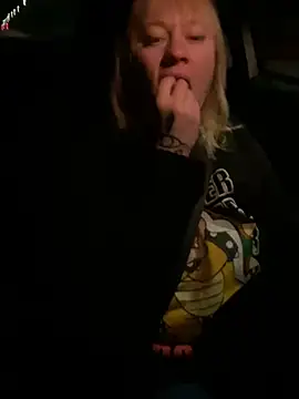 poussichienne online show from 29, 4, 2026
