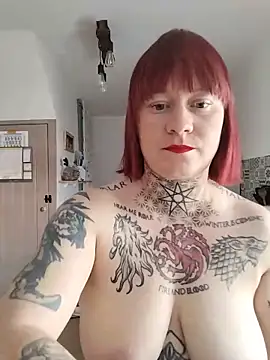 Snapshot of poussichienne chatting on 17, 6, 2026 poussichienne online show from 17, 6, 2026