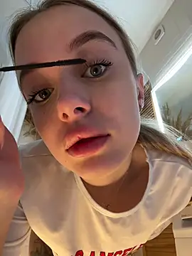 Snapshot of enjoy_my_beauty chatting on 14, 3, 2026 enjoy my beauty online show from 14, 3, 2026