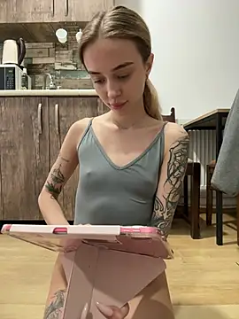 Snapshot of enjoy_my_beauty chatting on 24, 3, 2026 enjoy my beauty online show from 24, 3, 2026