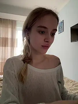Snapshot of enjoy_my_beauty chatting on 6, 5, 2026 enjoy my beauty online show from 6, 5, 2026