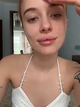 Snapshot of enjoy_my_beauty chatting on 26, 5, 2026 enjoy my beauty online show from 26, 5, 2026